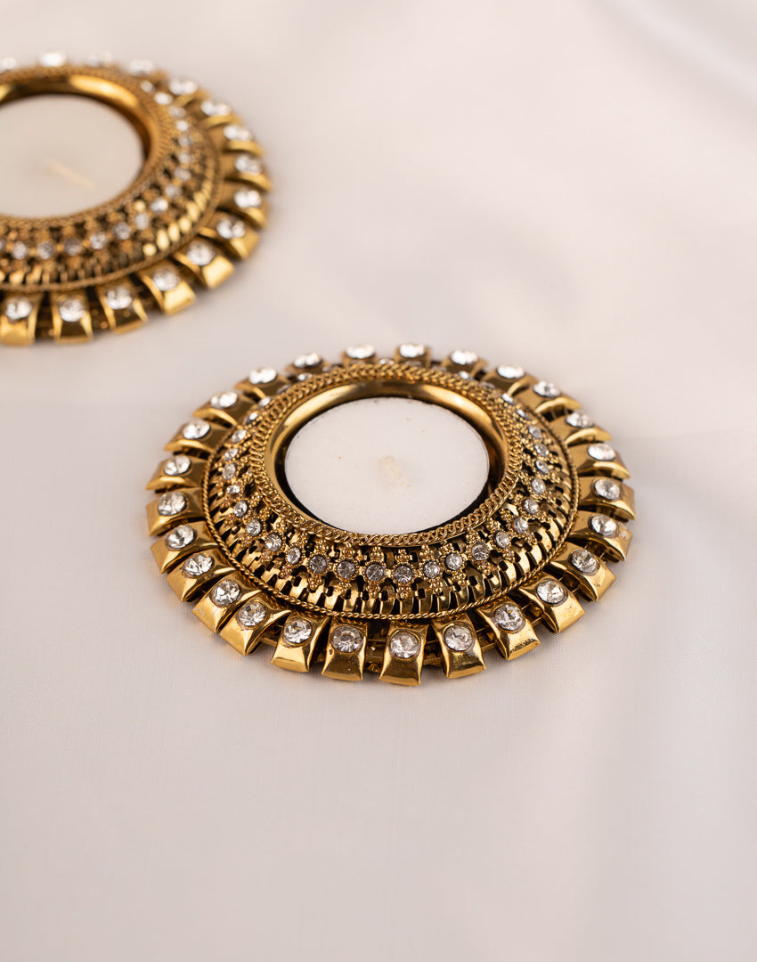 Metal Mat gold and diamond studded candle holder